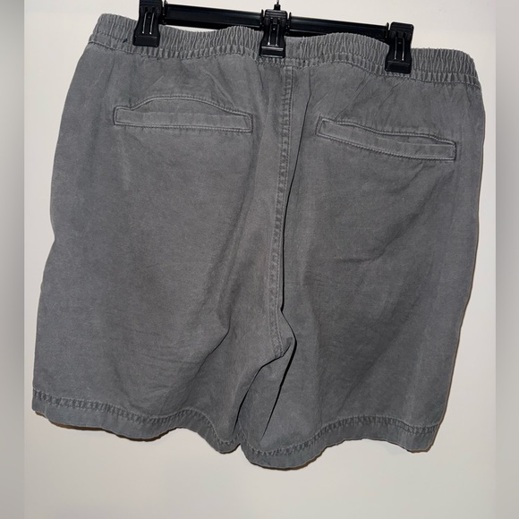 Abercrombie and Fitch Men’s Gray Khaki Shorts Size Large - Picture 3 of 5